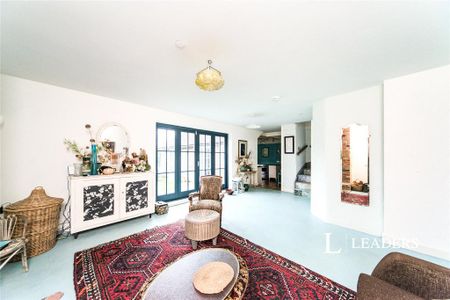 2 bedroom detached house to rent - Photo 2