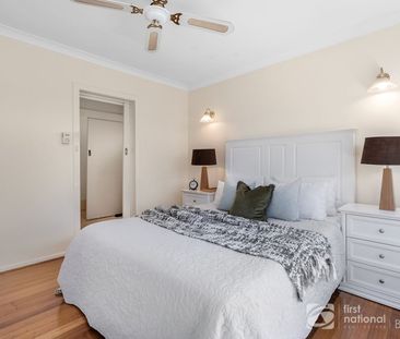 5-Bedroom Family Home in a Peaceful Glen Waverley Cul-de-Sac - Photo 5