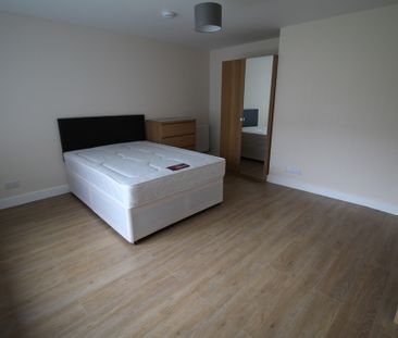 4 Bed Student Accommodation - Photo 1