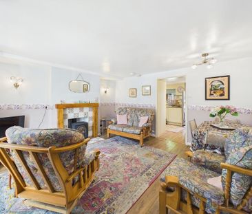 2 bedroom semi-detached house to rent - Photo 3