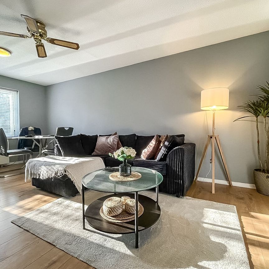 The Meadows, CM21, Sawbridgeworth - Photo 1