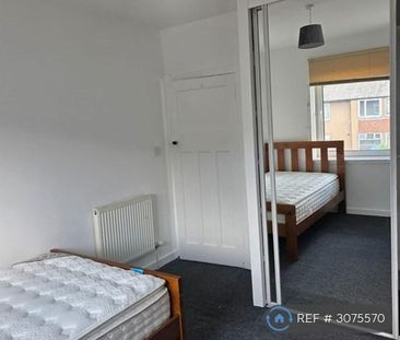 2 bedroom semi-detached house to rent - Photo 5