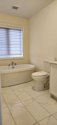 For Lease - 22 Hercules Club Drive, Richmond Hill, Ontario - Photo 1