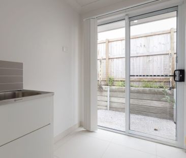 Large Family Home - Photo 6