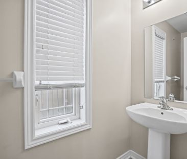 For Lease - 20 Waterstone Way, Whitby, Ontario - Photo 5