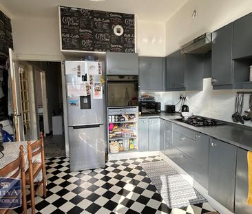 Location Maison 4 pièces 115m² PERIGUEUX 24000 - Photo 4