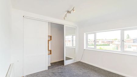 Cotswold Road, Warrington, WA2 - Photo 3