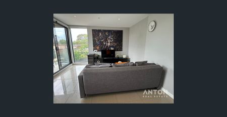 Fully Furnished Gem in the Heart of Hawthorn! - Photo 3