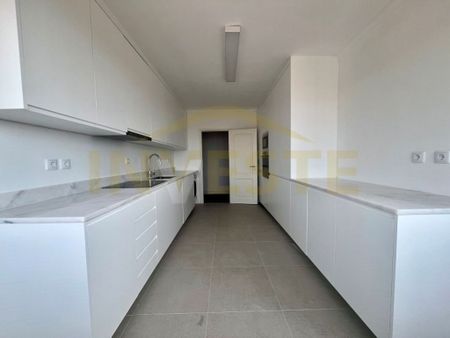 Luxury Flat for rent in Cascais e Estoril, Cascais, Lisbon - Photo 2