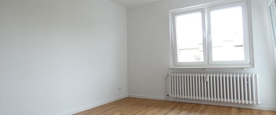 Erstbezug nach Sanierung! 2-Zimmer-Erdgeschoss-Whg. mit Balkon! - Photo 1
