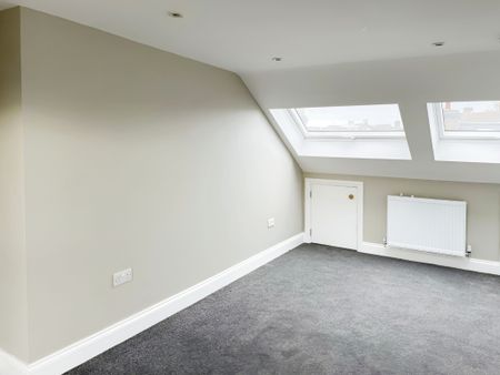 Recently renovated 3/4 Bedroom Home to let in Wandsworth - Photo 4
