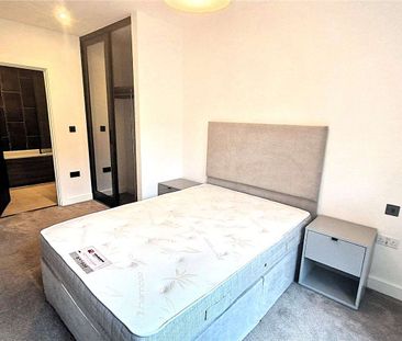 AVAILABLE 8TH APRIL | ONE BEDROOM WITH BALCONY | FIRST FLOOR | LOCA... - Photo 2