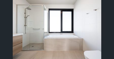 Brand New Luxurious 4-Bed Townhouse - Photo 2