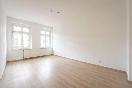 ❄️ NEU! Charmante Altbauwohnung mit Balkon, moderner Einbauküche & Tageslichtbad ❄️ - Foto 2
