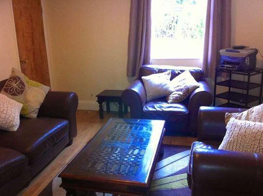 Elmsthorpe Avenue (lenton) // Bed // Bathrooms, NG7 - Photo 1