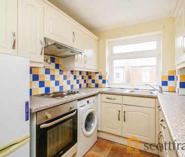 2 bedroom flat to rent - Photo 3