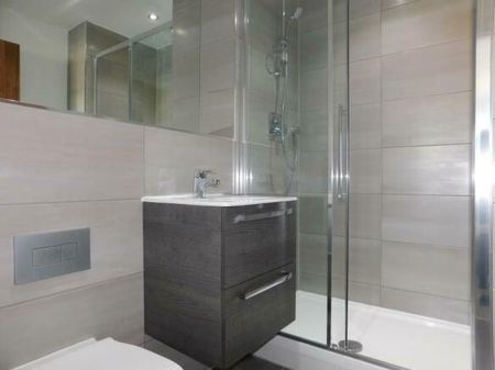 2 bedroom flat to rent - Photo 5