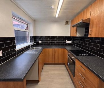 35 Parker Street, Belfast, BT5 4HN - Photo 3