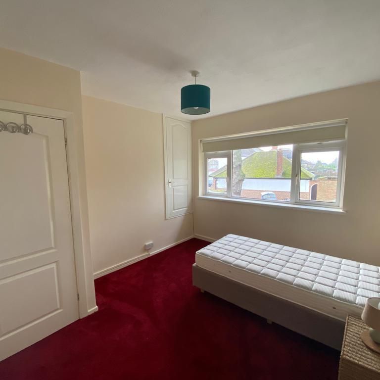 2 bedroom maisonette to rent - Photo 1