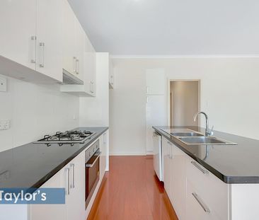 EASY TO MAINTAIN 3 BEDROOM HOME - Photo 4