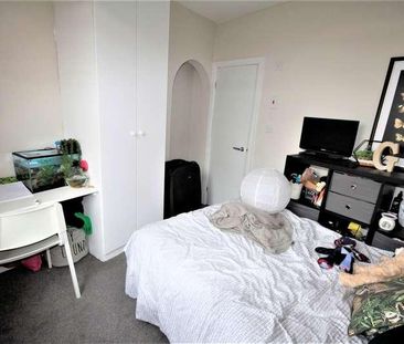 Thornville Place, Hyde Park, Leeds, LS6 - Photo 1