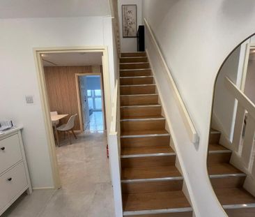 4 bedroom flat to rent - Photo 6
