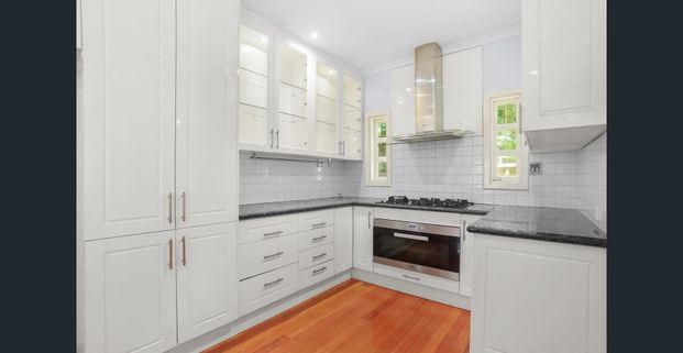 Spacious 4 Bedroom Family Home with Inground Pool - Photo 1