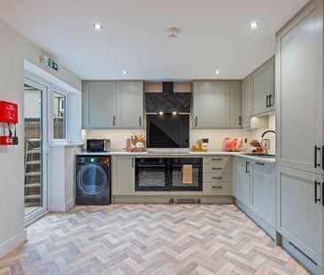 Hythe Road Room 1 - Photo 6