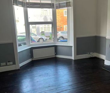 3 Bed Semi-Detached House, Forster Road, SO14 - Photo 1