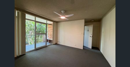 Spacious 2 Bedroom Unit with Garage – Prime Merewether Location - Photo 5