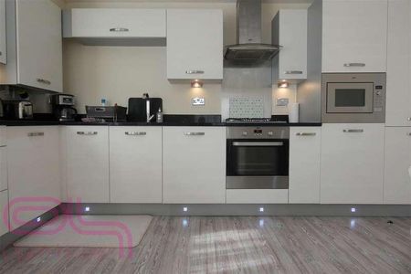 Albacore Way, Hayes, UB3 - Photo 2