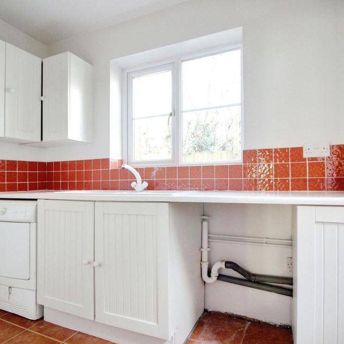 4 bedroom detached house to rent - Photo 1