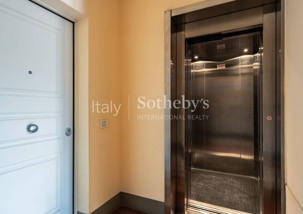 Elegant designer apartment in a historic palazzo with lift