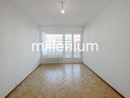 Appartement 2P meublé avec balcon proche ONU - Foto 4