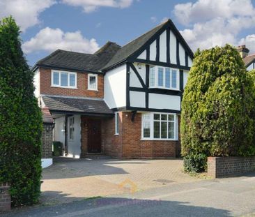 4 bedroom detached house to rent - Photo 2