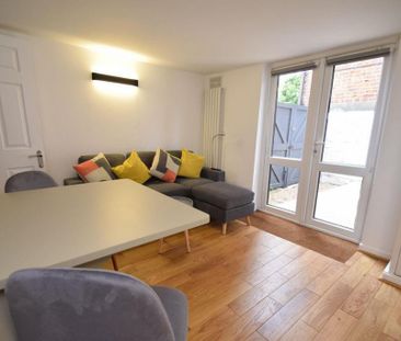 1 bedroom flat to rent - Photo 2