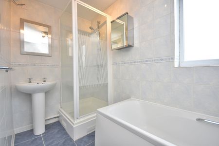 Hunters Court, CM22, Bishops Stortford - Photo 3