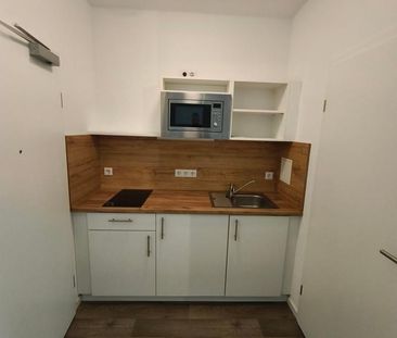 Helles voll möbliertes 1-Zimmer-Apartment direkt am S/U Bahnhof Lic... - Photo 6