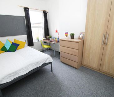 1 bedroom in a house share to rent - Photo 4