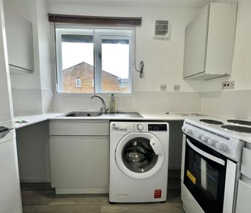 Studio to rent - Photo 5