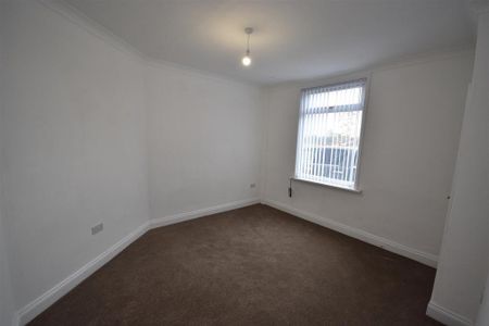 2 bedroom property to rent - Photo 4