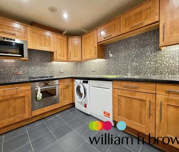 Henry Laver Court, Colchester - Photo 2