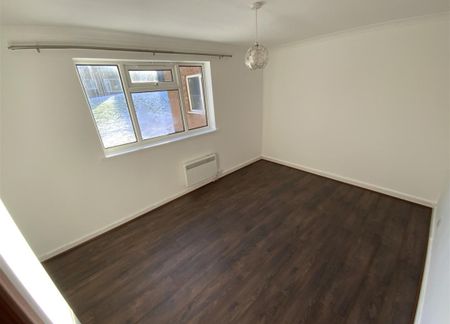 Lakeside Walk, Erdington - Photo 3