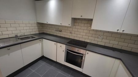 2 bedroom flat to rent - Photo 4