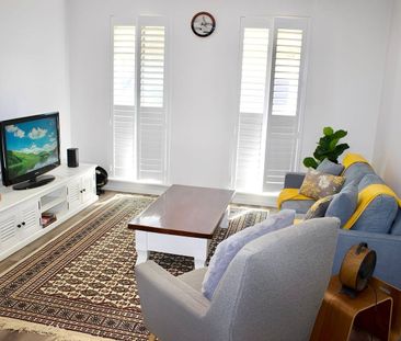 🏡 Coastal Living in Hillarys - Photo 2