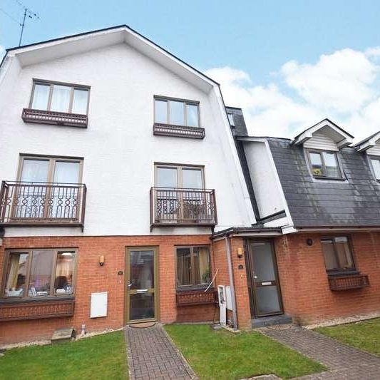 Braeside, Binfield, Bracknell, Berkshire, RG12 - Photo 1