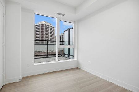 For Lease - 60 Central park roadway N/A Unit# 2104, Toronto, Ontario - Photo 3