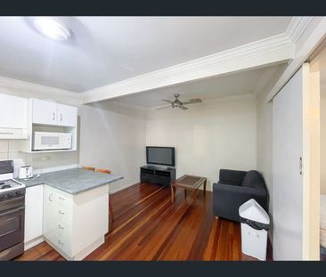12 School St, Kelvin Grove, Qld 4059 - Photo 5