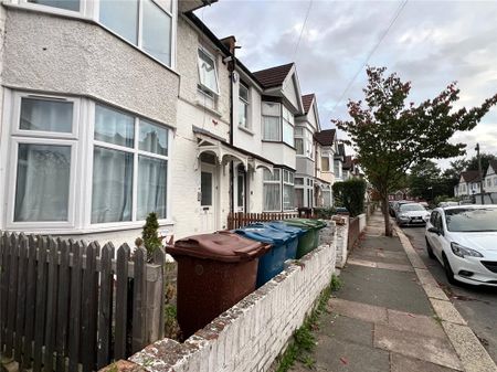 Frognal Avenue, Harrow - Photo 4