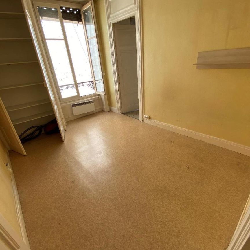 Location Appartement 1 pièce 37m² LYON 3ème - Photo 1